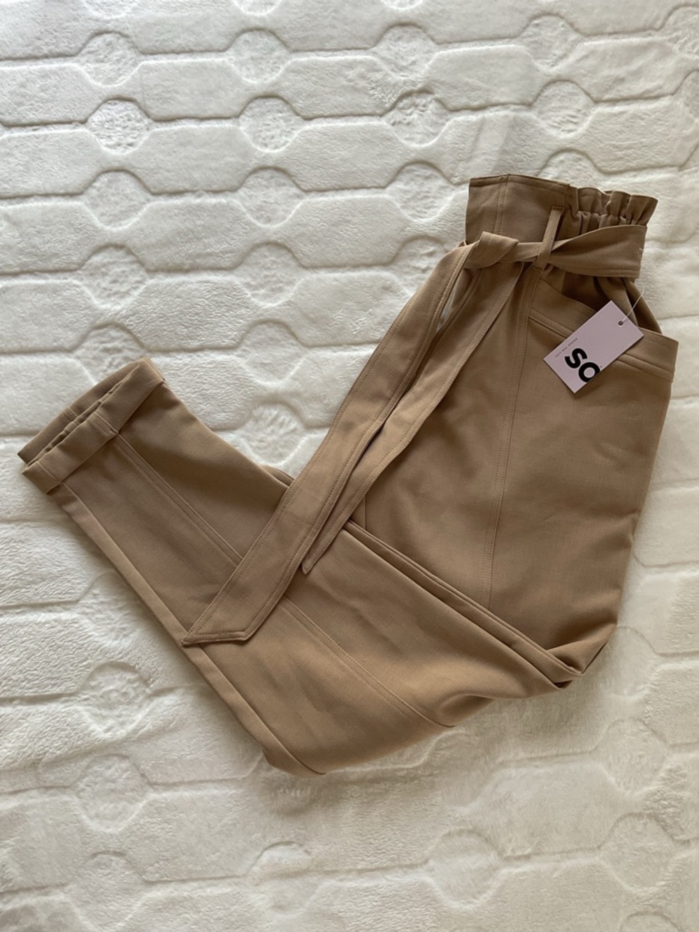 SO Beige Paperbag Waist Tapered Pants Tie Belt Women’s Size S NWT - Picture 5 of 10